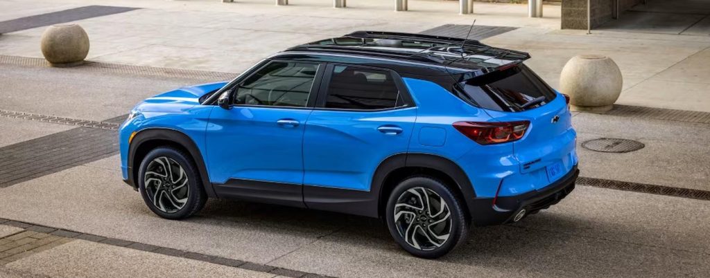 Side view of a blue 2024 Chevy Trailblazer RS.