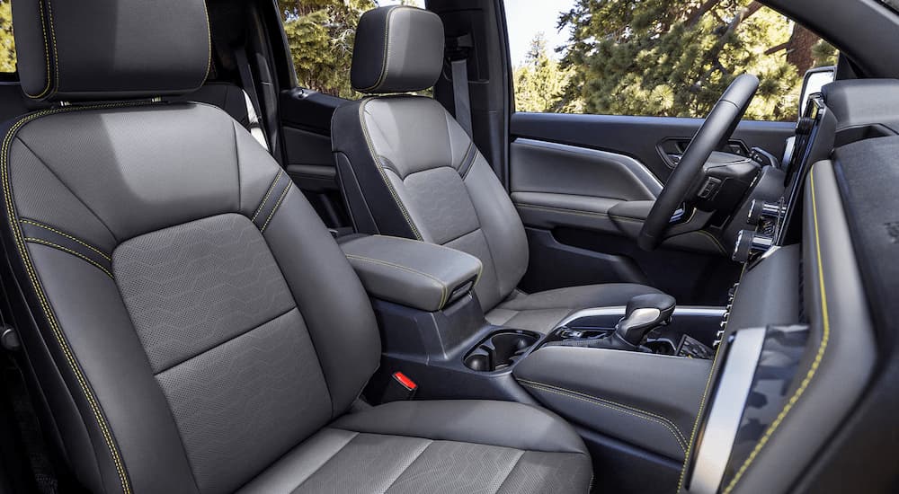 Grey interior and dashboard in a 2025 Chevy Colorado.