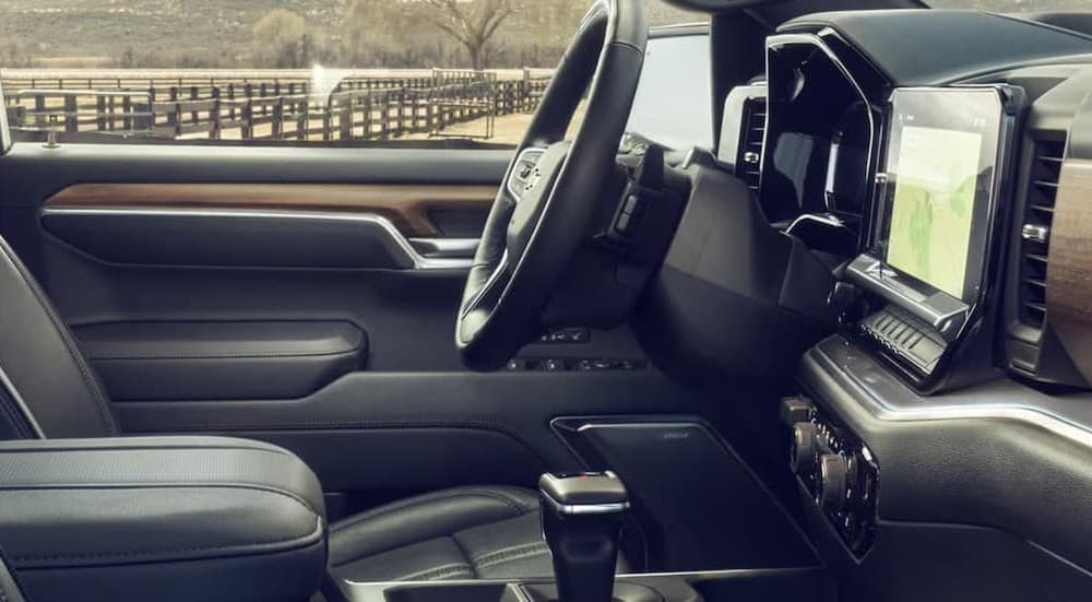 The gray interior and dash in a 2026 Chevy Silverado 1500.