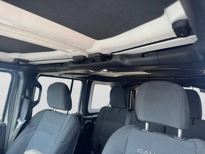 2022 Jeep Wrangler Unlimited Sahara 4x4