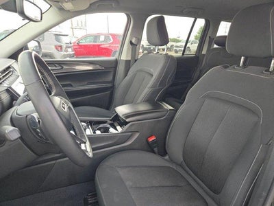 2023 Jeep Grand Cherokee Laredo 4x2