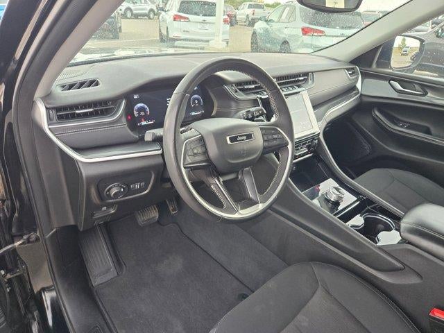 2023 Jeep Grand Cherokee Laredo 4x2