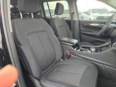 2023 Jeep Grand Cherokee Laredo 4x2