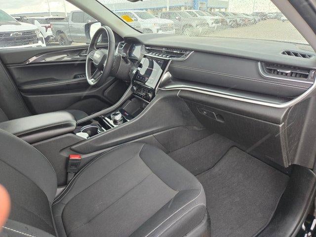 2023 Jeep Grand Cherokee Laredo 4x2