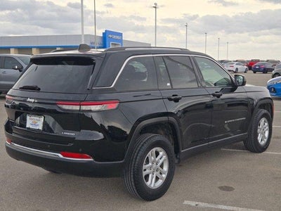 2023 Jeep Grand Cherokee Laredo 4x2