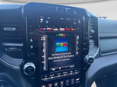 2020 RAM 1500 Laramie Crew Cab 4x2 5'7" Box