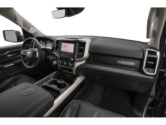2022 RAM 1500 Laramie Crew Cab 4x2 5'7" Box