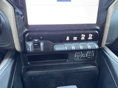 2022 RAM 1500 Laramie Crew Cab 4x4 6'4" Box