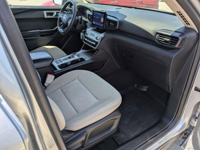 2020 Ford Explorer Base