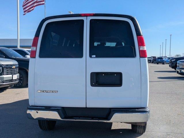 2020 Chevrolet Express Passenger 3500 1LT