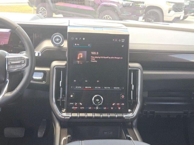 2025 GMC Yukon Elevation