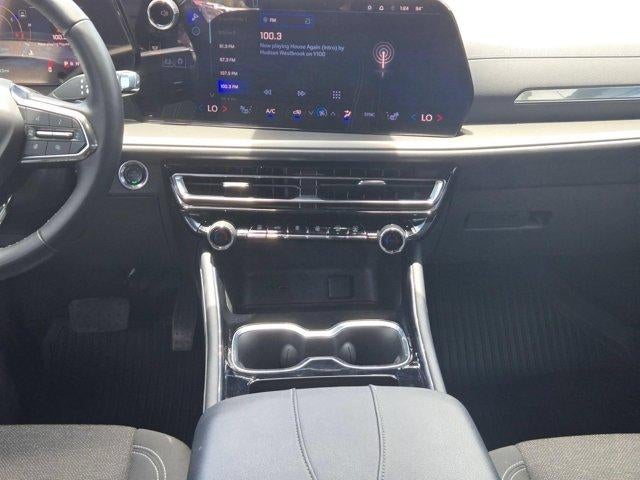 2024 Chevrolet Traverse LS