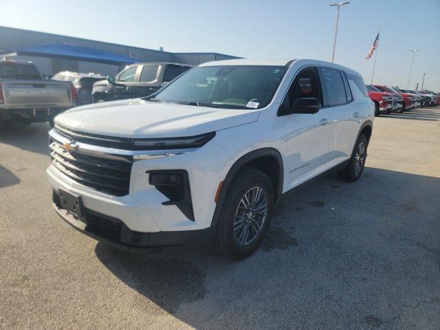 2024 Chevrolet Traverse LS
