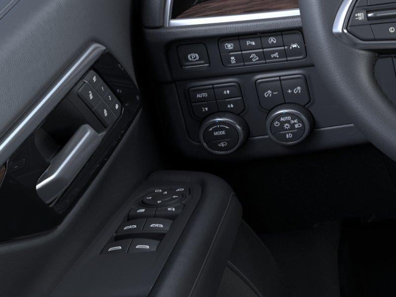 2027 Chevrolet Suburban Z71 - Photo 22