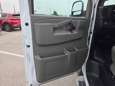 2025 GMC Savana Cargo Base