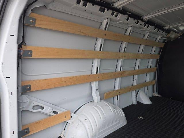 2025 GMC Savana Cargo Base