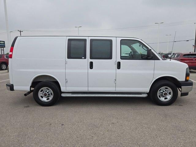 2025 GMC Savana Cargo Base