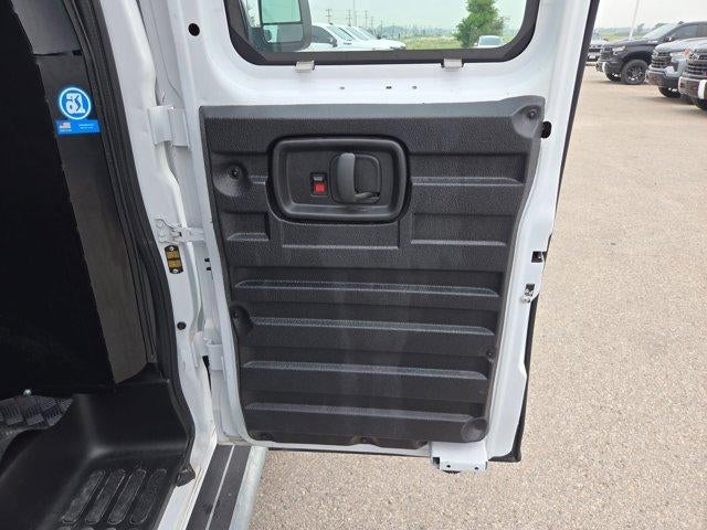2025 GMC Savana Cargo Base