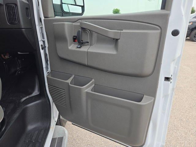 2025 GMC Savana Cargo Base
