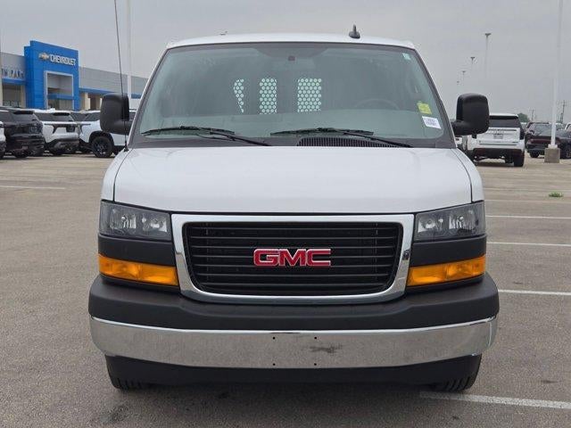 2025 GMC Savana Cargo Base
