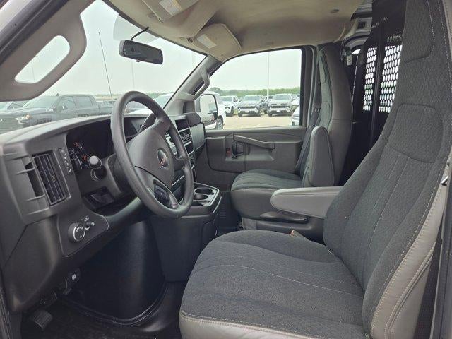 2025 GMC Savana Cargo Base