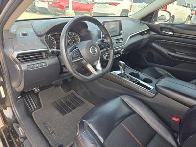 2021 Nissan Altima SR FWD