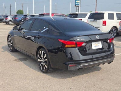 2021 Nissan Altima SR FWD