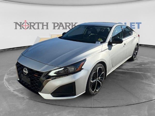 2023 Nissan Altima SR FWD