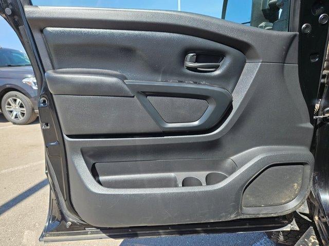 2017 Nissan TITAN XD S Gas