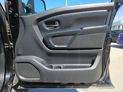 2017 Nissan TITAN XD S Gas