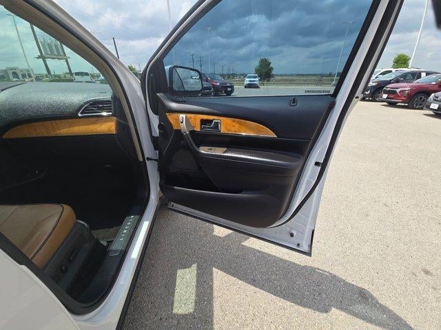 2011 Lincoln MKX Base