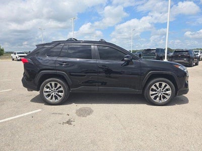 2020 Toyota RAV4 XLE Premium