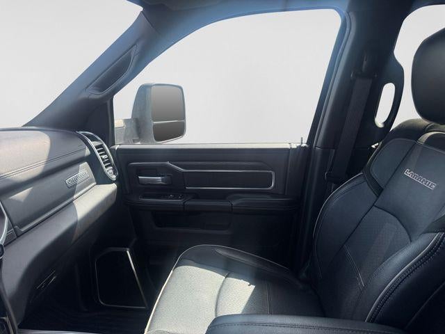 2023 RAM 3500 Laramie Crew Cab 4x4 8' Box