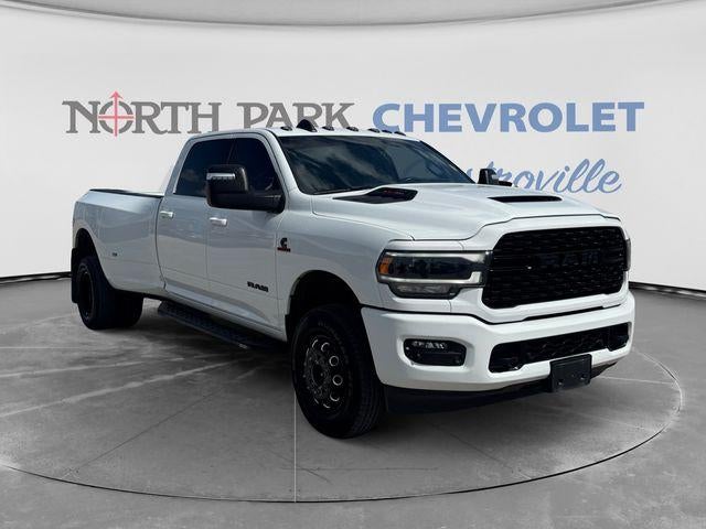2024 RAM 3500 Laramie Crew Cab 4x4 8' Box