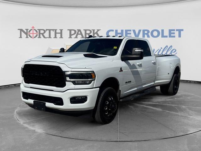 2024 RAM 3500 Laramie Crew Cab 4x4 8' Box