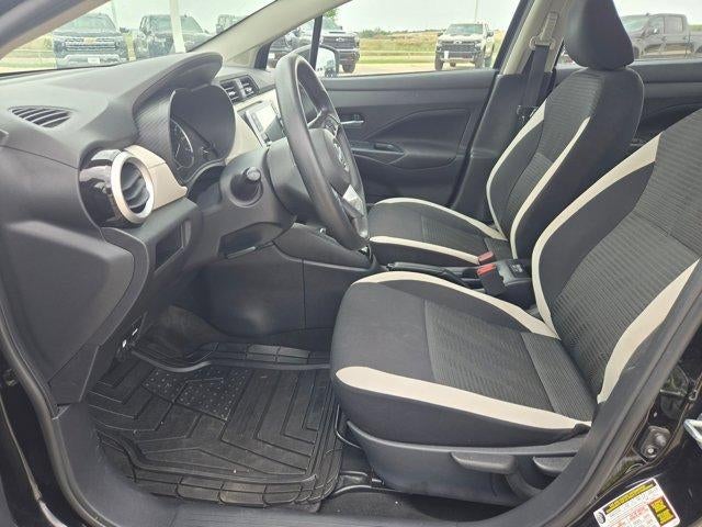 2022 Nissan Versa SV