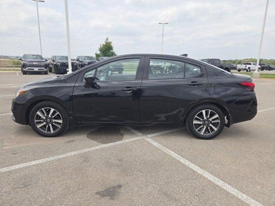 2022 Nissan Versa SV