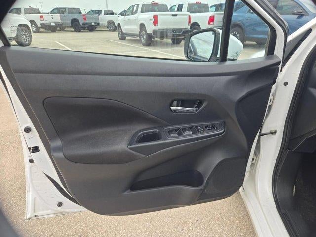 2022 Nissan Versa SV