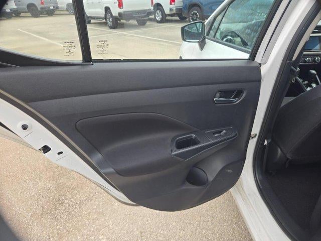 2022 Nissan Versa SV