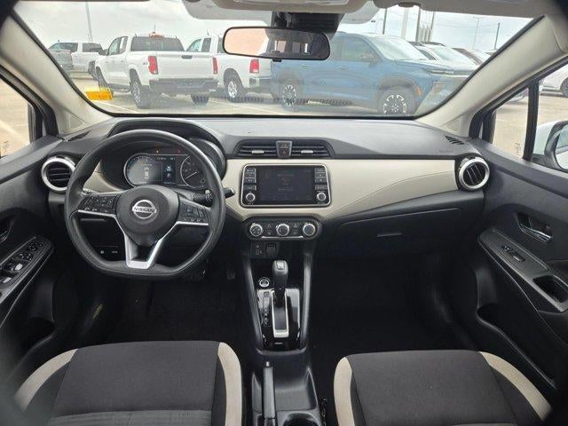 2022 Nissan Versa SV