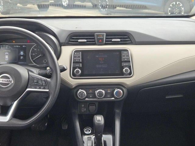 2022 Nissan Versa SV