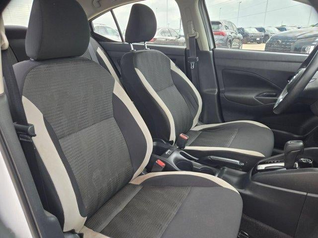 2022 Nissan Versa SV