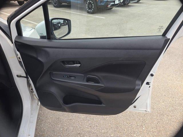 2022 Nissan Versa SV