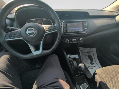 2022 Nissan Kicks S Xtronic CVT