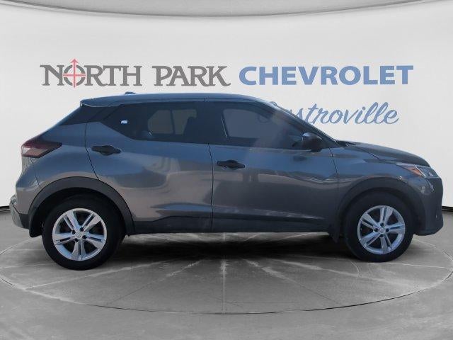 2022 Nissan Kicks S Xtronic CVT