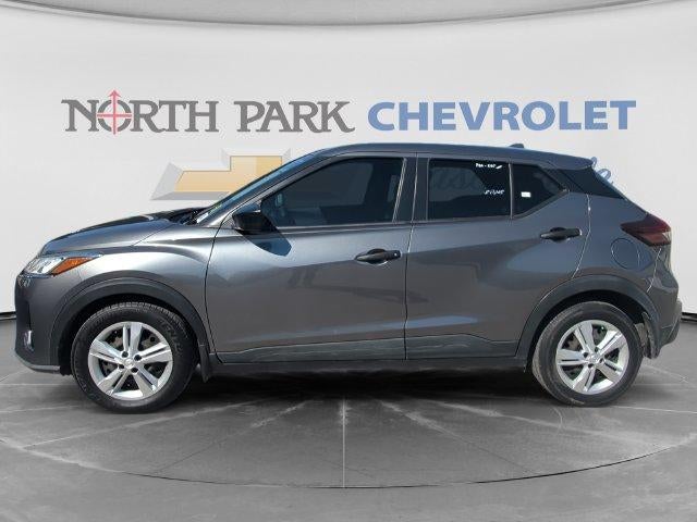 2022 Nissan Kicks S Xtronic CVT