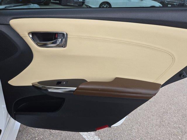 2018 Toyota Avalon XLE