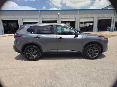 2022 Nissan Rogue S FWD