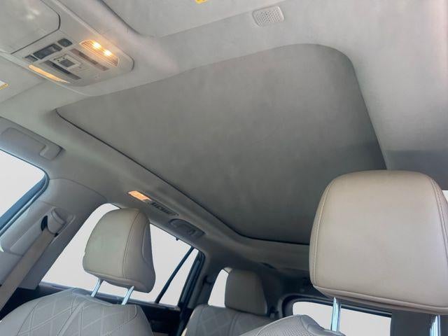 2022 Toyota Highlander Hybrid Platinum