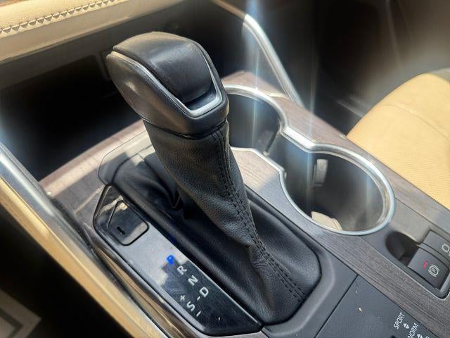 2022 Toyota Highlander Hybrid Platinum